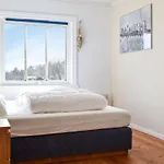 Awesome In Torangsvag With House Sea View 度假居 Skar
