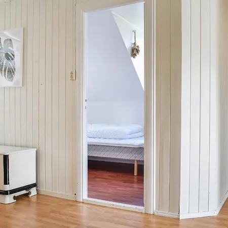 Awesome In Torangsvag With House Sea View 度假居